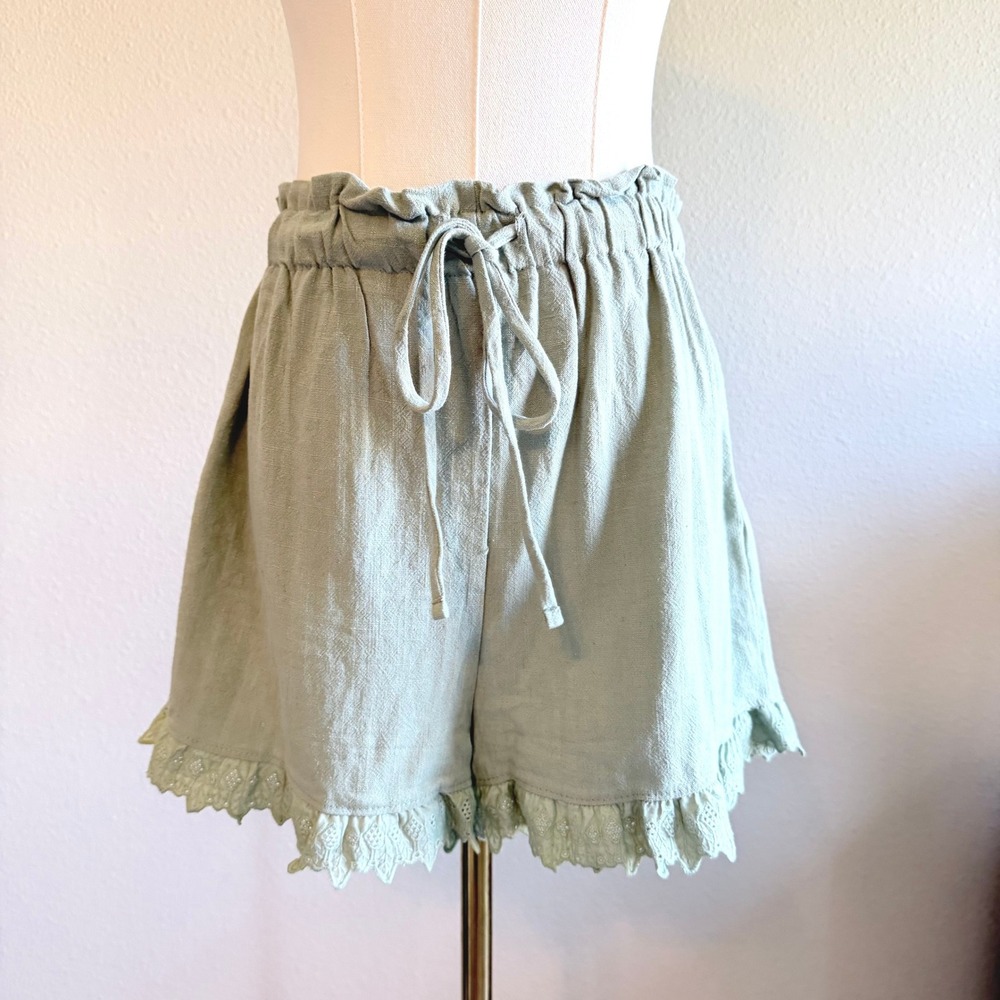 Blue Rain Francesca's Sage Green Linen Blend Eyelet Lace Ruffle Shorts Medium